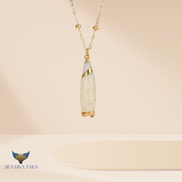 Lunaria Conch Necklace